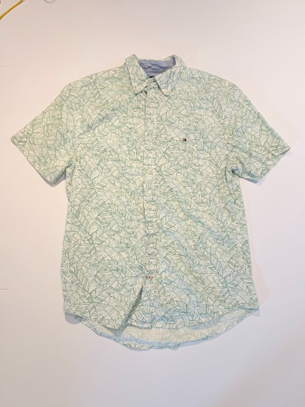 Tommy Hilfiger Tropical Leaf Print Button Up Shirt Men's Medium Custom Fit